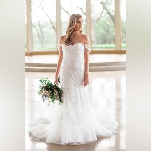 Kelly Faetanini "Luna" Wedding Dress, Size 4, Ivory